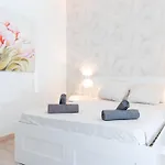 Estudio Con Jacuzzi Privado En Triana